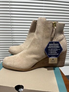 Toms Sadie Sand Suede Boots Booties NEW NIB Wedge Fabric Ankle - Size 9.5